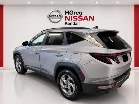 Used 2022 Hyundai Tucson SEL FWD image 2