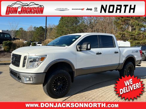 Used 2019 Nissan Titan PRO-4X w/ Pro-4x Convenience Package image 1