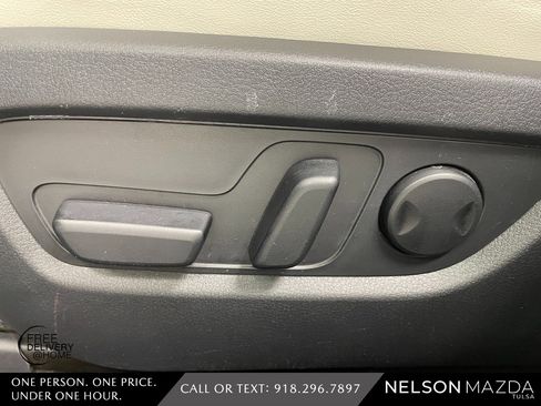 Used 2022 MAZDA CX-30 AWD 2.5 S w/ Premium Package image 21