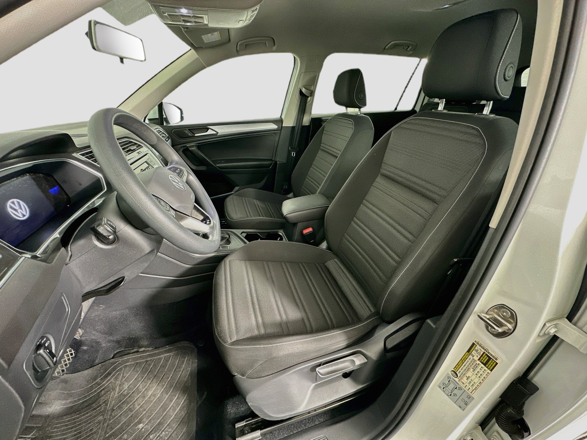 Used 2022 Volkswagen Tiguan S FWD image 13