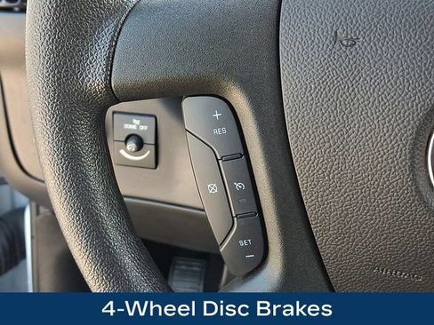 Used 2025 Chevrolet Express 3500 LT w/ LT Preferred Equipment Group RWD image 9