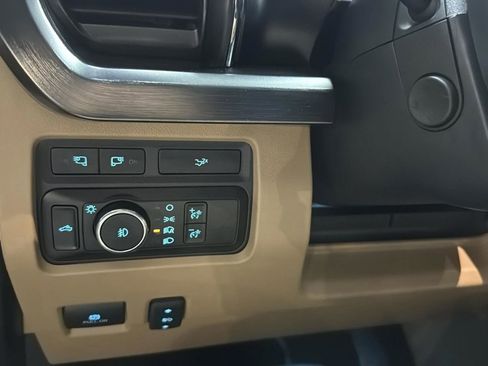 Used 2023 Ford F250 Lariat image 18