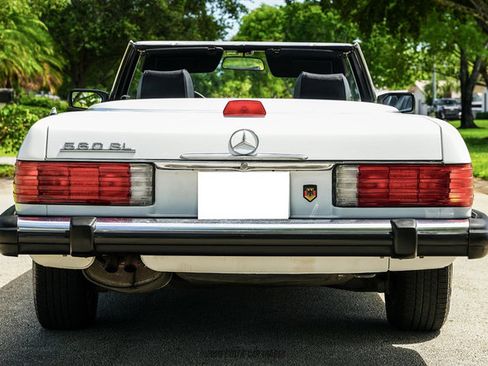 Used 1987 Mercedes-Benz 560 SL image 7