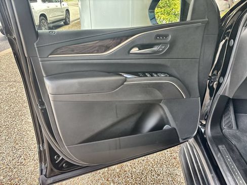 Certified 2021 Cadillac Escalade Sport Platinum AWD/4WD image 22