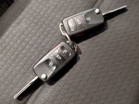 Used 2015 Volkswagen Jetta S image 30