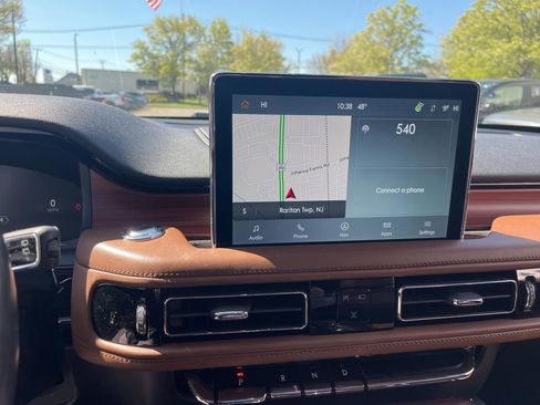 Certified 2022 Lincoln Aviator Reserve w/ Equipment Group 201A AWD/4WD image 8