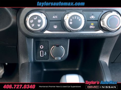 Used 2023 Nissan Kicks S image 15