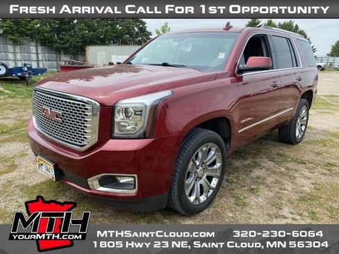 Used 2017 GMC Yukon Denali w/ Open Road Package AWD/4WD image 4