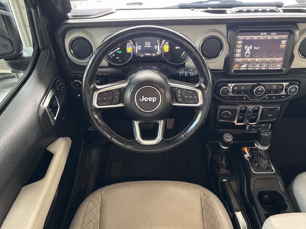 Used 2021 Jeep Wrangler Unlimited Sahara AWD/4WD image 17