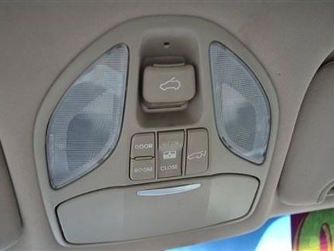 Used 2014 Hyundai Santa Fe GLS FWD image 19