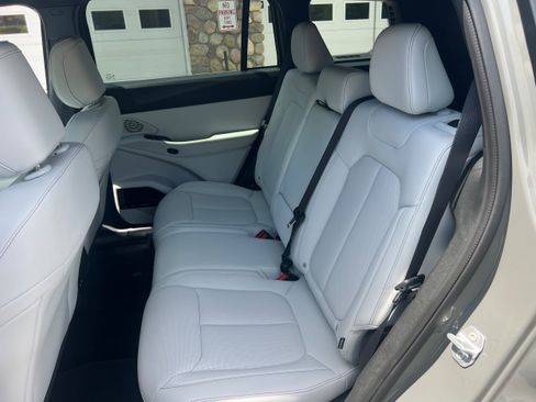 New 2026 Jeep Cherokee Limited AWD/4WD image 10