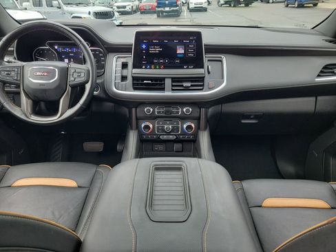 Used 2021 GMC Yukon XL AT4 w/ AT4 Premium Package AWD/4WD image 11