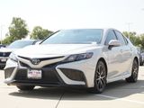 Used 2022 Toyota Camry SE image 4