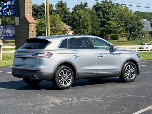 Used 2021 Lincoln Nautilus Reserve FWD image 4