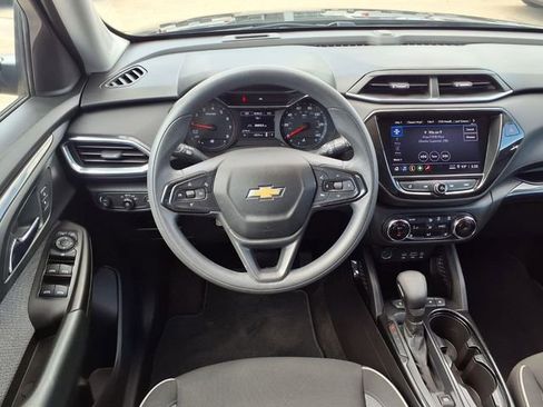 Used 2023 Chevrolet TrailBlazer LT w/ Convenience Package FWD image 16