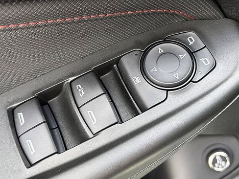 Used 2025 Chevrolet TrailBlazer RS w/ Convenience Package FWD image 18