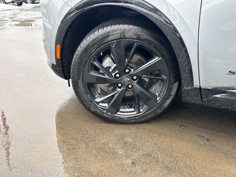 Used 2025 Buick Envision Sport Touring image 27