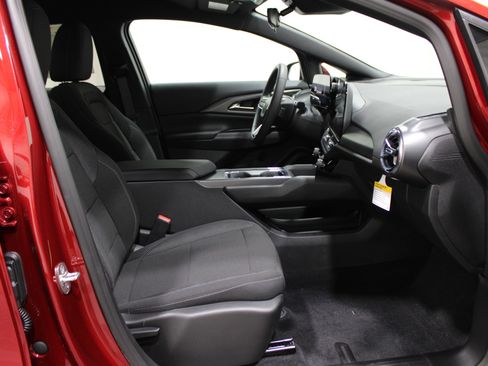 New 2026 Chevrolet Equinox EV LT image 30