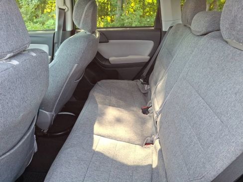 Used 2014 Subaru Forester 2.5i Premium w/ All-Weather Package AWD/4WD image 9