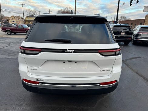 Used 2024 Jeep Grand Cherokee Limited w/ Luxury Tech Group II image 6