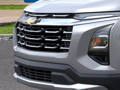 New 2027 Chevrolet Equinox LT w/ Convenience Package II FWD image 13