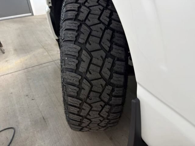 Used 2023 Ford F150 Platinum w/ FX4 Off-Road Package AWD/4WD image 27
