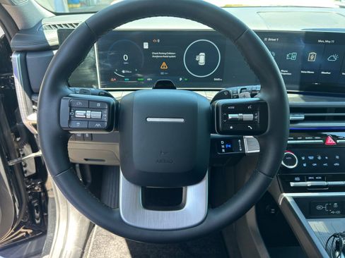 Certified 2025 Hyundai Santa Fe Limited FWD image 17