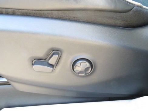 Used 2024 Chrysler Pacifica Limited w/ Trailer Tow Group image 17