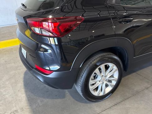 Used 2023 Chevrolet TrailBlazer LS FWD image 8
