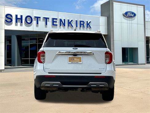 Certified 2024 Ford Explorer XLT w/ Equipment Group 202A image 7