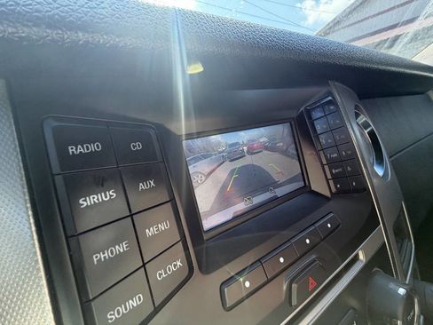 Used 2017 Ford Expedition EL XLT image 8