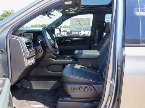 New 2026 GMC Yukon AT4 w/ AT4 Premium Plus Package AWD/4WD image 9