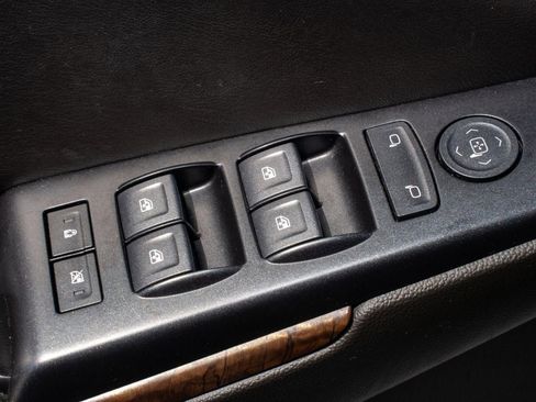 Used 2018 Chevrolet Tahoe LS RWD image 26