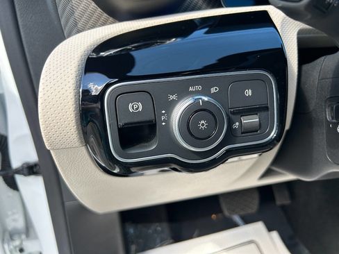 Used 2025 Mercedes-Benz CLA 250 4MATIC w/ Winter Package image 20