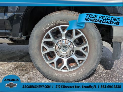 Used 2021 Ford F250 Lariat w/ Lariat Value Package AWD/4WD image 11