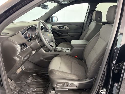 Used 2023 Chevrolet Traverse LT w/ LPO, Floor Liner Package AWD/4WD image 6