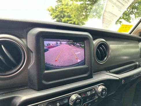 Used 2022 Jeep Wrangler Unlimited Sport AWD/4WD image 28
