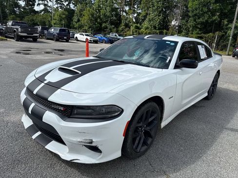 Used 2019 Dodge Charger R/T w/ Blacktop Package RWD image 4