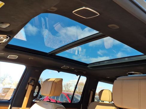 Used 2023 Jeep Grand Wagoneer Series III image 11