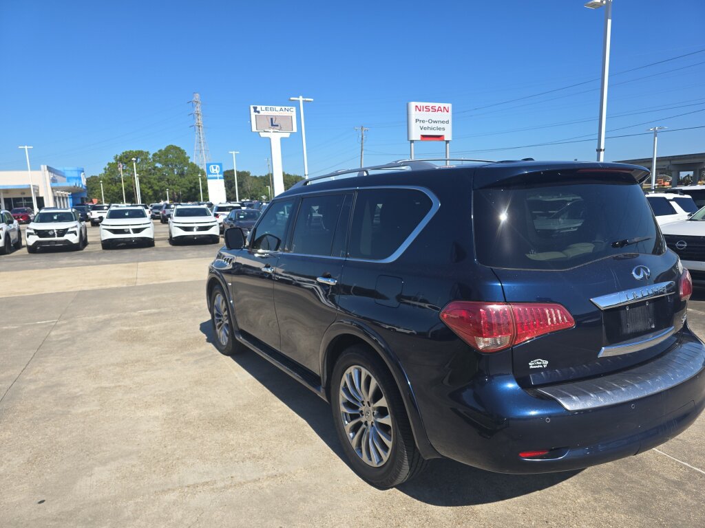 Used 2017 INFINITI QX80 4WD w/ Driver Assistance Package image 4