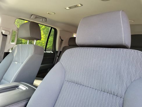 Used 2019 Chevrolet Tahoe LS RWD image 12
