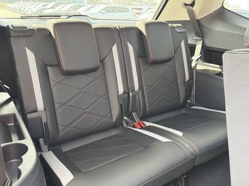 New 2026 Volkswagen Atlas Peak Edition AWD/4WD image 18