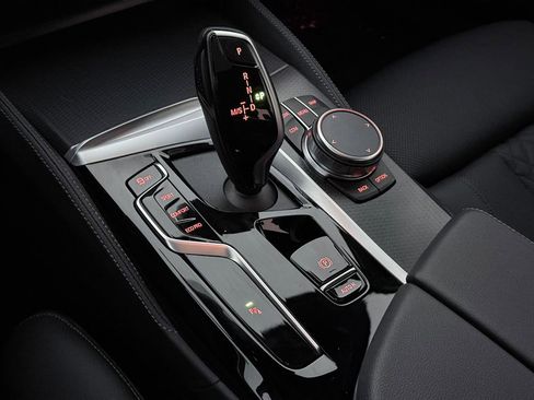 Used 2023 BMW 540i xDrive w/ M Sport Package image 37