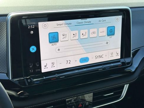 New 2026 Volkswagen Atlas Cross Sport SEL R-Line image 24