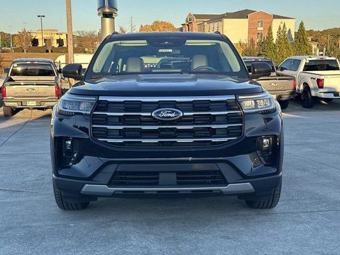 New 2025 Ford Explorer Active w/ Active Comfort Package image 2