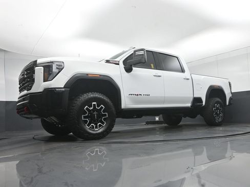 Used 2025 GMC Sierra 2500 AT4X AWD/4WD image 71