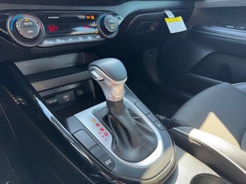 Certified 2023 Kia Forte GT-Line image 18