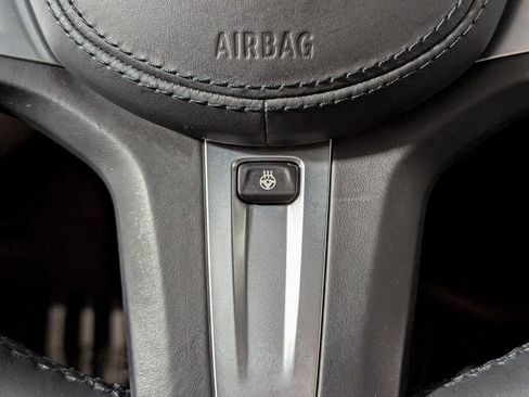 Used 2021 BMW M550i xDrive w/ Dynamic Handling Package image 25