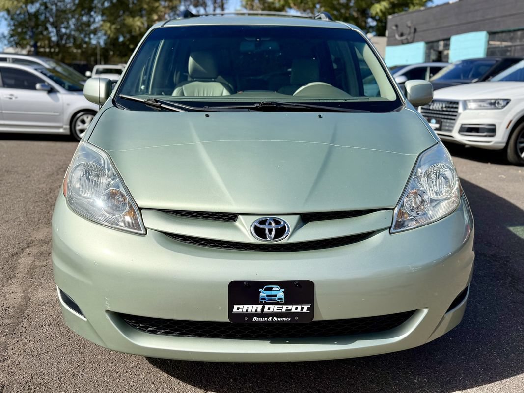 Used 2009 Toyota Sienna XLE AWD/4WD image 7