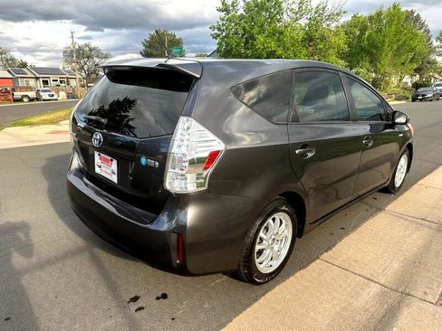 Used 2014 Toyota Prius V Two image 5